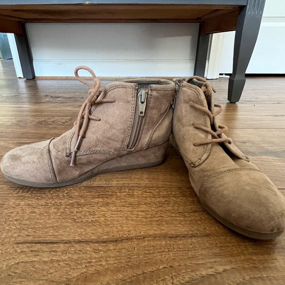 Cat & Jack booties